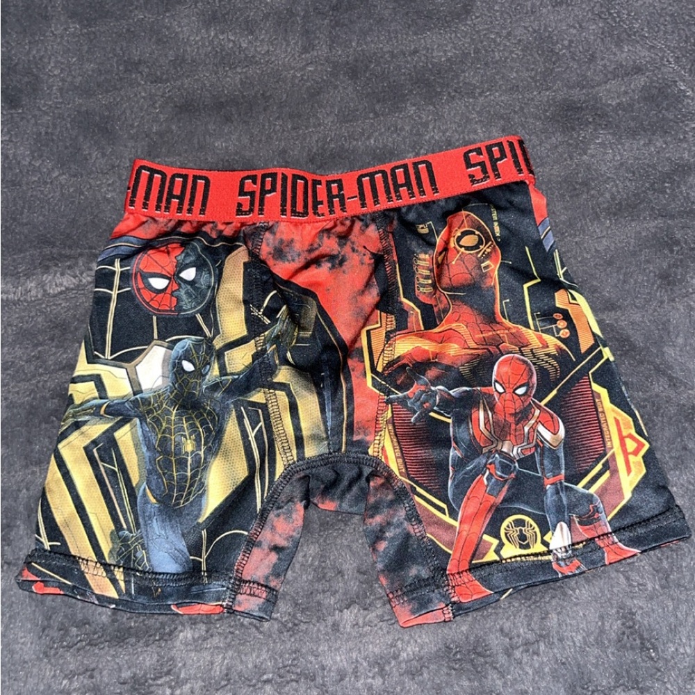 Spider-Man Themed Men's Shorts - Red and Black